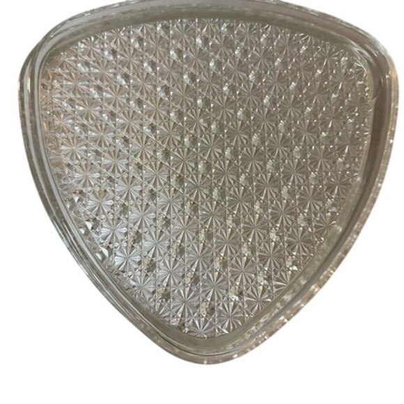 Vintage Clear Glass Snack Set With 4 Cups & 4 Triangular Plates - Picture 5 of 9